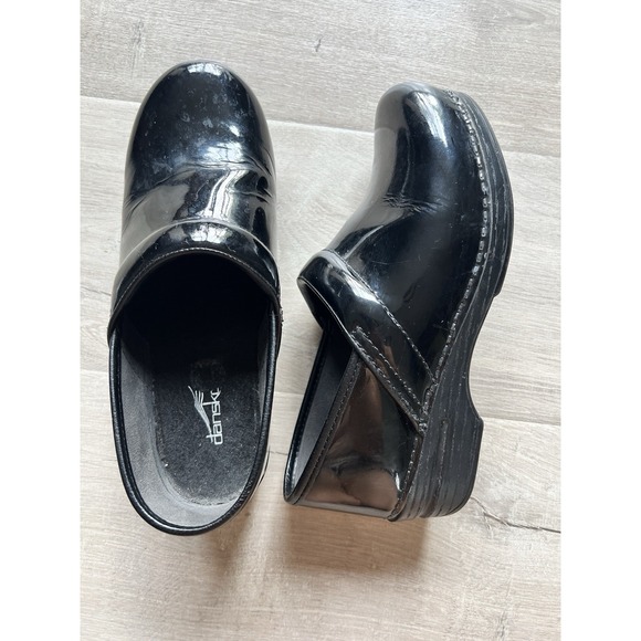 Dansko Shoes - Dansko Professional Black Patent Leather Clogs Size 39 / US 8.5-9 Womens